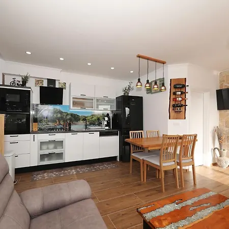Sipina 1 Apartment *