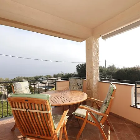Sipina 1 Apartment *