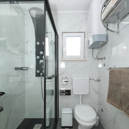 Appartement Sipina 1 *