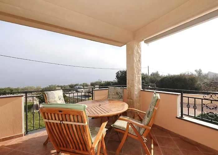 Sipina 1 Apartment *